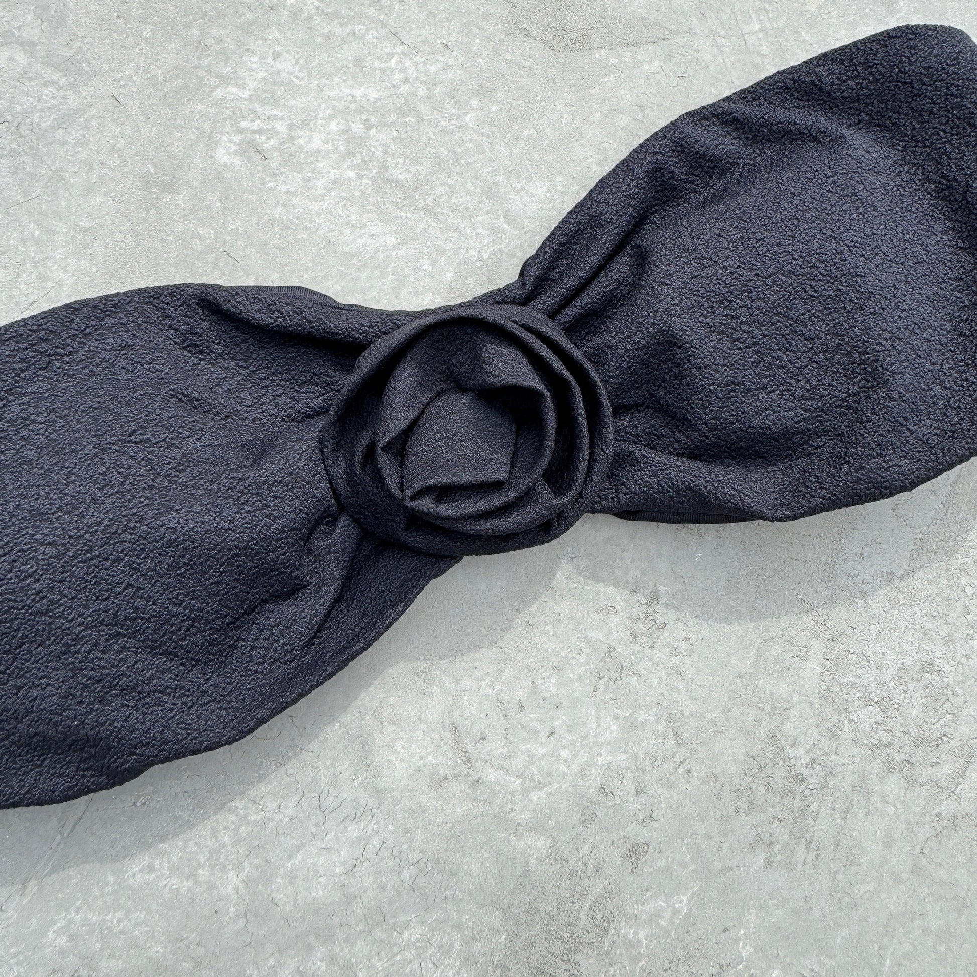 Seashore Textured Black Strapless Flower Bikini Top-1