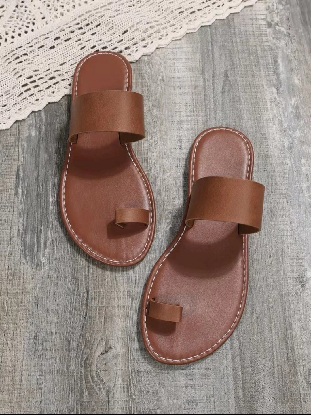 Women's Dark Brown Toe Loop Sandals, Open Round Toe Flat Comfy Fashion Slippers, Women's Indoor & Outdoor Slides